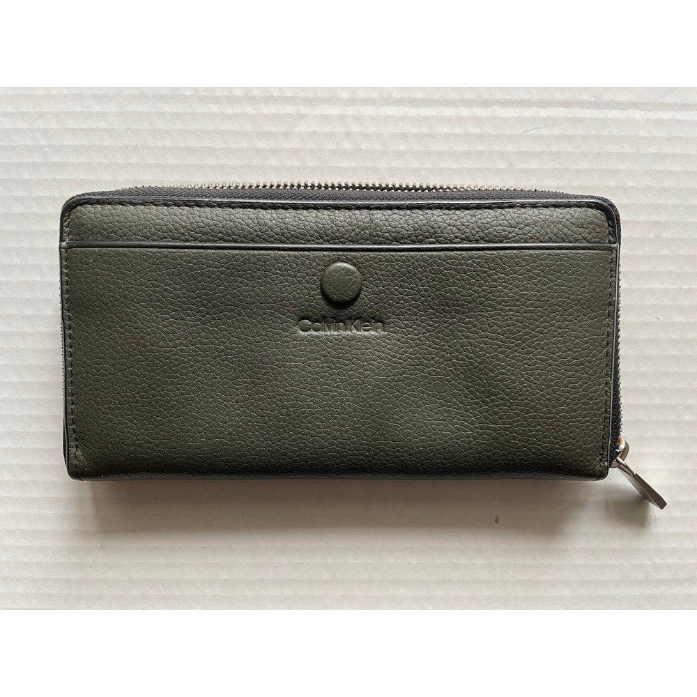 Calvin Klein Olive Leather Zip Long Wallet EUC